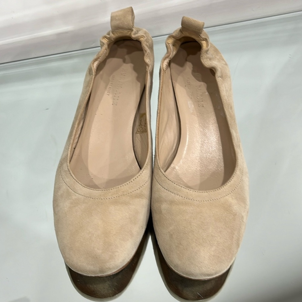 Everlane Beige Suede Round-Toe Low Heel